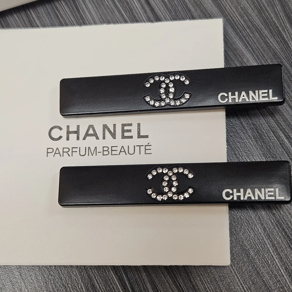 NIB Black Crystal Hair Clip Duo